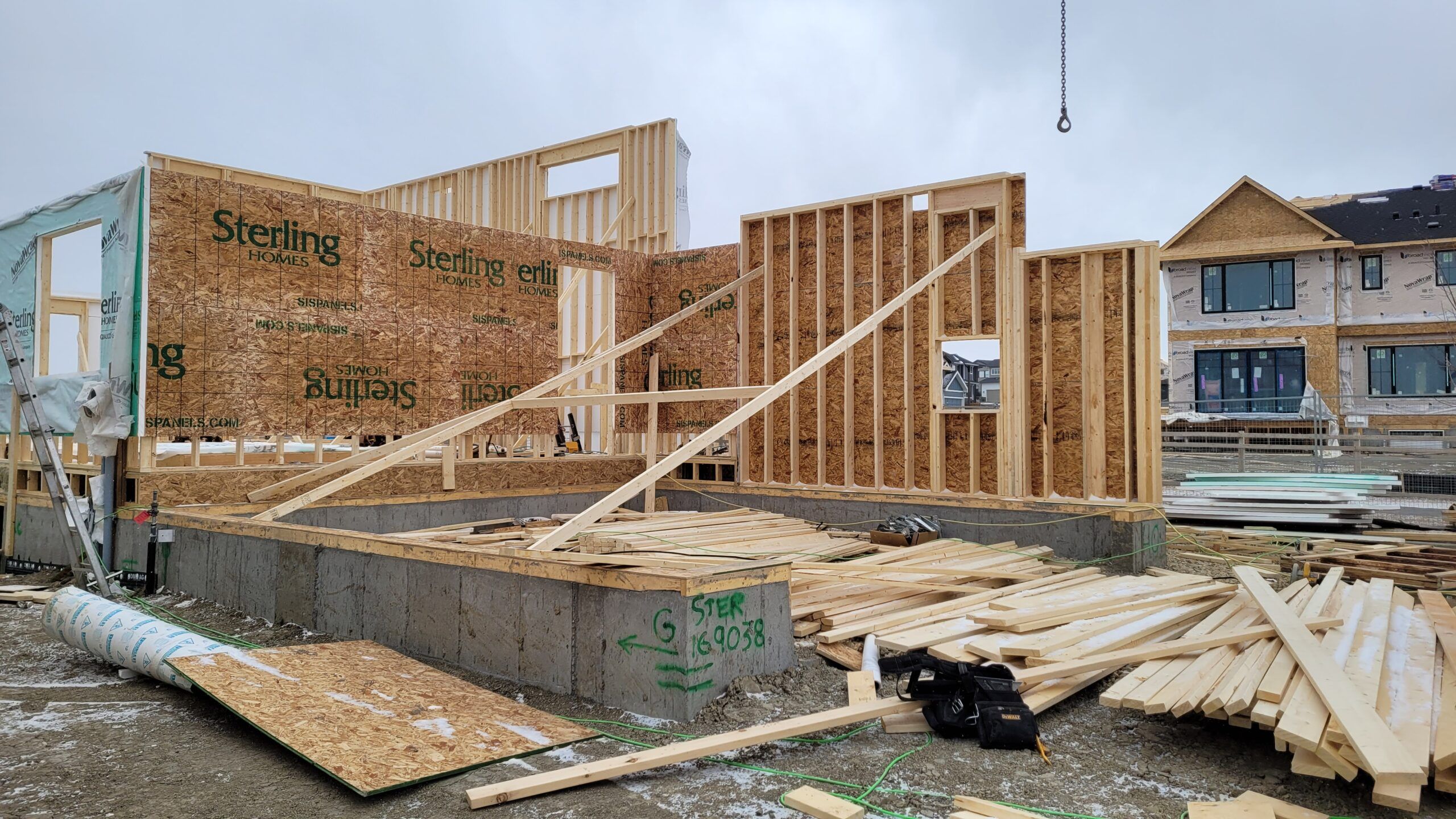 OSB Insulated Sheathing - SIS Panels